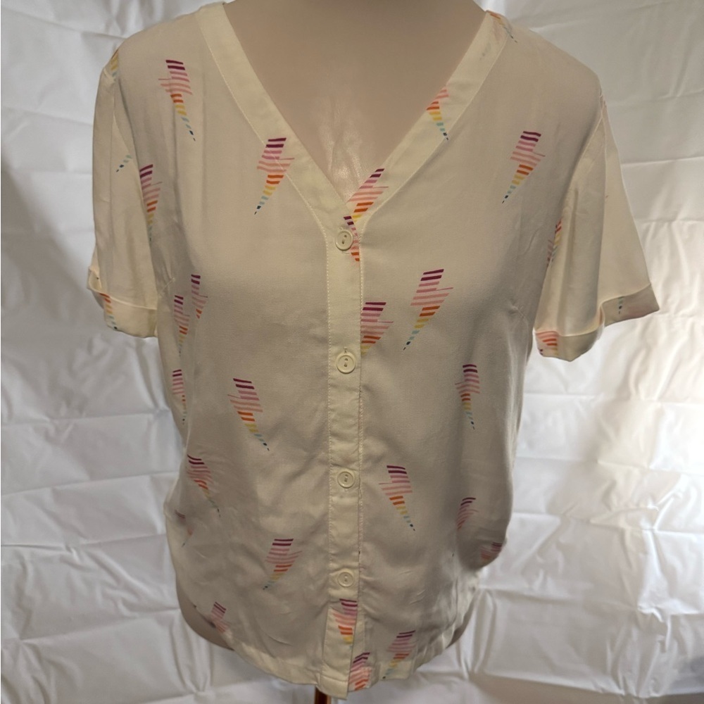 Sugarhill Cream Short Sleeve Button Down Blouse with Rainbow Lightning Design